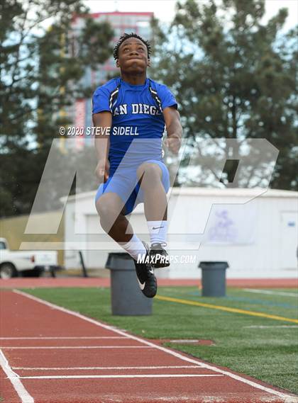 Thumbnail 2 in 5th Annual Meb Keflezighi Invitational photogallery.