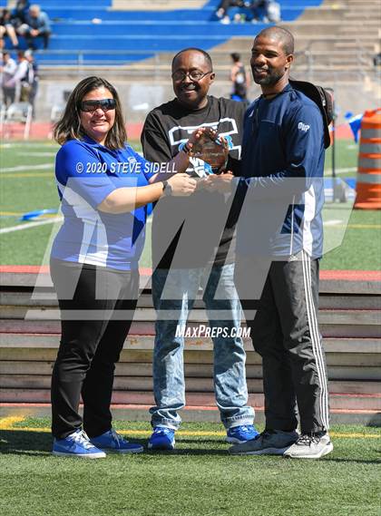 Thumbnail 2 in 5th Annual Meb Keflezighi Invitational photogallery.