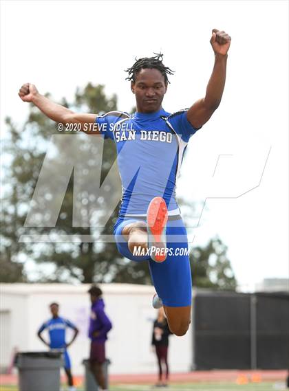Thumbnail 1 in 5th Annual Meb Keflezighi Invitational photogallery.