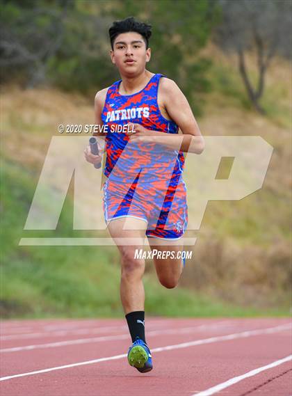 Thumbnail 2 in 5th Annual Meb Keflezighi Invitational photogallery.