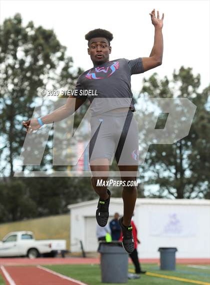 Thumbnail 2 in 5th Annual Meb Keflezighi Invitational photogallery.