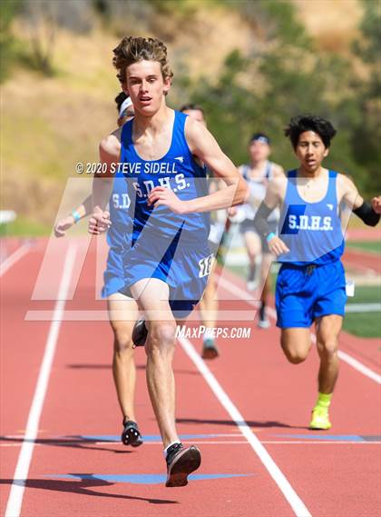 Thumbnail 3 in 5th Annual Meb Keflezighi Invitational photogallery.