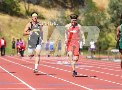 Thumbnail 2 in 5th Annual Meb Keflezighi Invitational photogallery.