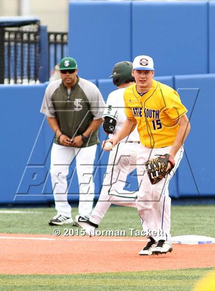 Thumbnail 1 in Lawrence Free State vs. South (KSHSAA 6A Quarterfinal) photogallery.