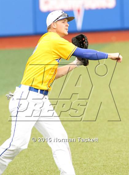 Thumbnail 2 in Lawrence Free State vs. South (KSHSAA 6A Quarterfinal) photogallery.