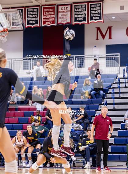 Thumbnail 3 in Torrey Pines vs. Cathedral Catholic (CIF SDS Open Division Championship) photogallery.