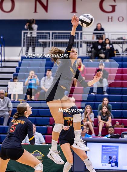 Thumbnail 3 in Torrey Pines vs. Cathedral Catholic (CIF SDS Open Division Championship) photogallery.