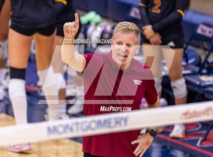 Thumbnail 3 in Torrey Pines vs. Cathedral Catholic (CIF SDS Open Division Championship) photogallery.