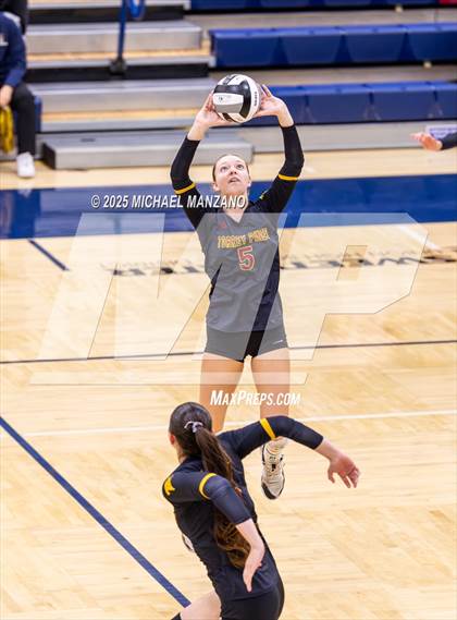 Thumbnail 2 in Torrey Pines vs. Cathedral Catholic (CIF SDS Open Division Championship) photogallery.