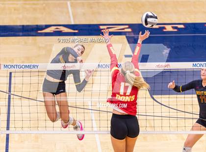 Thumbnail 2 in Torrey Pines vs. Cathedral Catholic (CIF SDS Open Division Championship) photogallery.