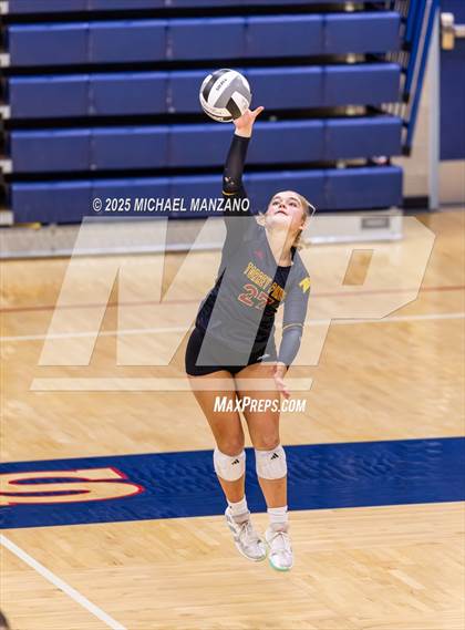 Thumbnail 2 in Torrey Pines vs. Cathedral Catholic (CIF SDS Open Division Championship) photogallery.