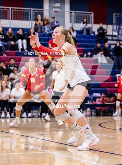 Thumbnail 3 in Torrey Pines vs. Cathedral Catholic (CIF SDS Open Division Championship) photogallery.