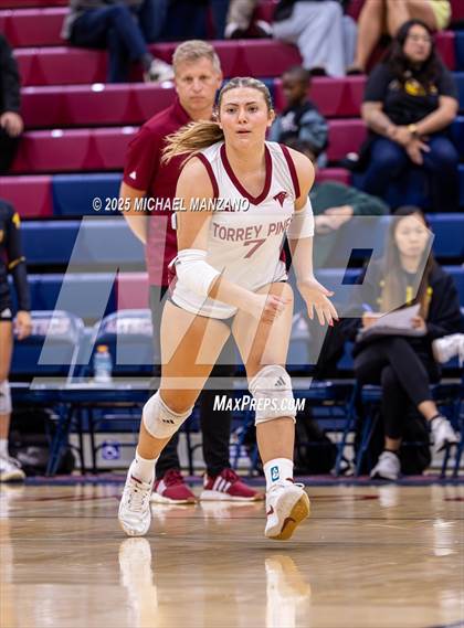 Thumbnail 1 in Torrey Pines vs. Cathedral Catholic (CIF SDS Open Division Championship) photogallery.