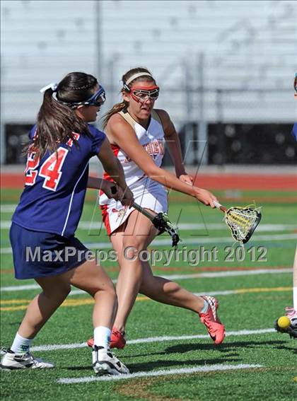 Thumbnail 2 in Smithtown West vs Sachem East (Section 11 Round1) photogallery.