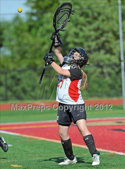 Thumbnail 2 in Smithtown West vs Sachem East (Section 11 Round1) photogallery.