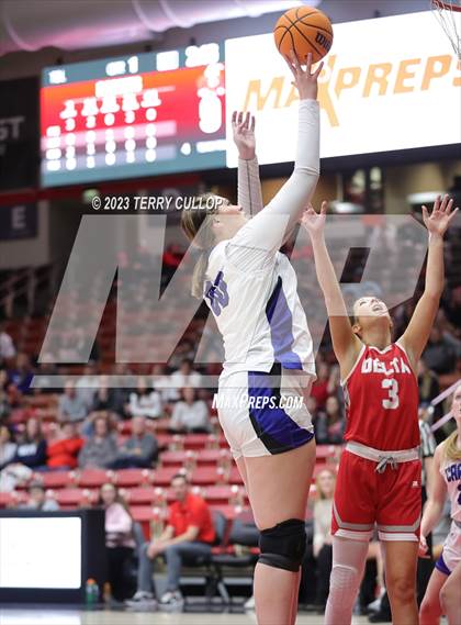 Thumbnail 2 in Carbon vs. Delta (UHSAA 3A Quarterfinal) photogallery.