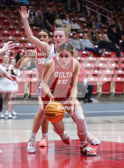Thumbnail 3 in Carbon vs. Delta (UHSAA 3A Quarterfinal) photogallery.