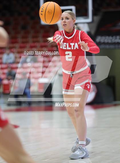 Thumbnail 1 in Carbon vs. Delta (UHSAA 3A Quarterfinal) photogallery.