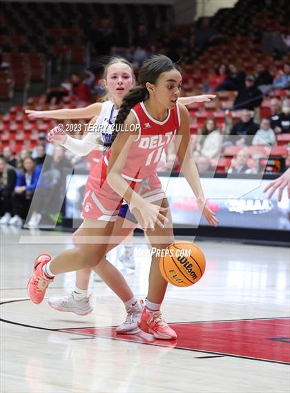 Thumbnail 1 in Carbon vs. Delta (UHSAA 3A Quarterfinal) photogallery.