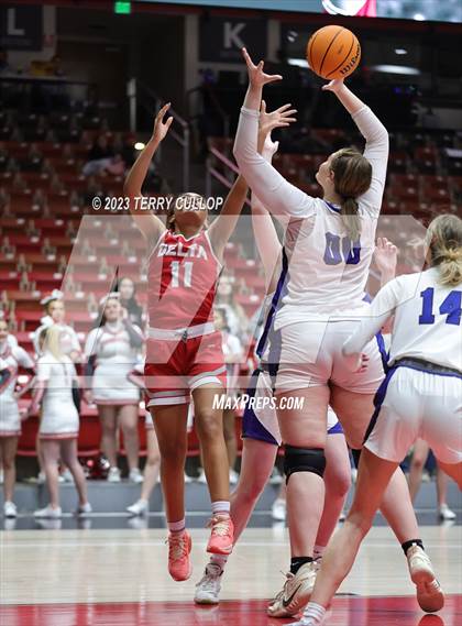 Thumbnail 3 in Carbon vs. Delta (UHSAA 3A Quarterfinal) photogallery.