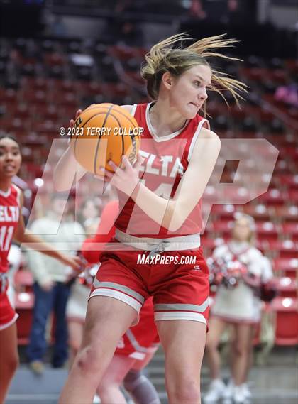 Thumbnail 3 in Carbon vs. Delta (UHSAA 3A Quarterfinal) photogallery.