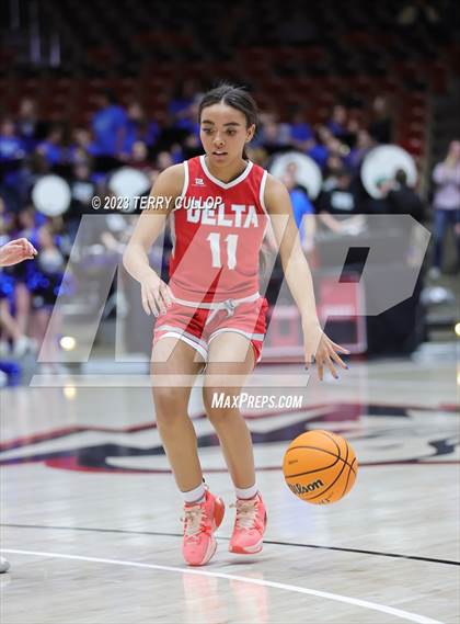 Thumbnail 3 in Carbon vs. Delta (UHSAA 3A Quarterfinal) photogallery.