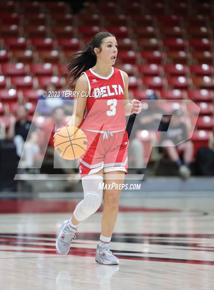 Thumbnail 3 in Carbon vs. Delta (UHSAA 3A Quarterfinal) photogallery.