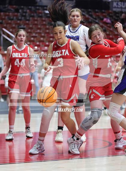 Thumbnail 2 in Carbon vs. Delta (UHSAA 3A Quarterfinal) photogallery.
