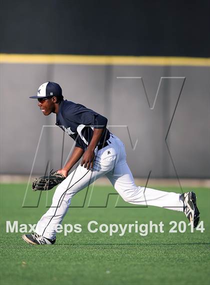 Thumbnail 3 in Flower Mound vs. Mansfield (UIL 5A Regional Quarterfinal Playoff) photogallery.