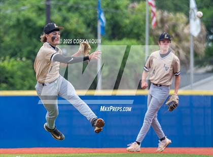 Thumbnail 1 in St. Charles Catholic vs. Leesville (LHSAA Oschner Regional Division-II Select) photogallery.