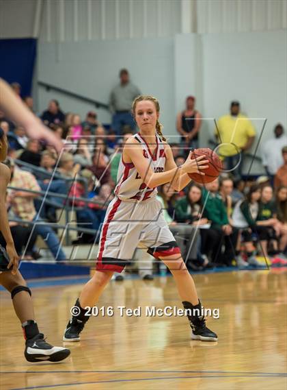 Thumbnail 1 in Wonderview vs Sacred Heart (AAA 1A District Playoff) photogallery.