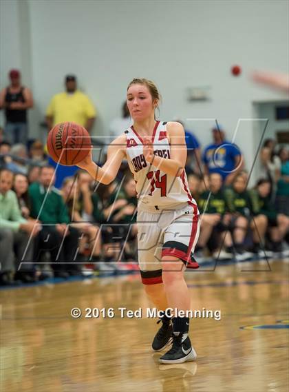 Thumbnail 3 in Wonderview vs Sacred Heart (AAA 1A District Playoff) photogallery.