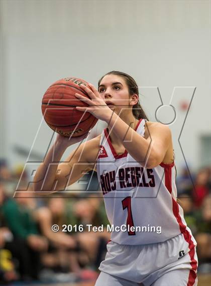 Thumbnail 3 in Wonderview vs Sacred Heart (AAA 1A District Playoff) photogallery.