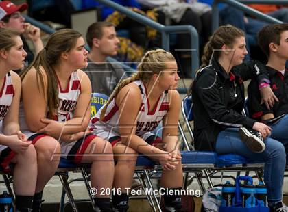 Thumbnail 2 in Wonderview vs Sacred Heart (AAA 1A District Playoff) photogallery.