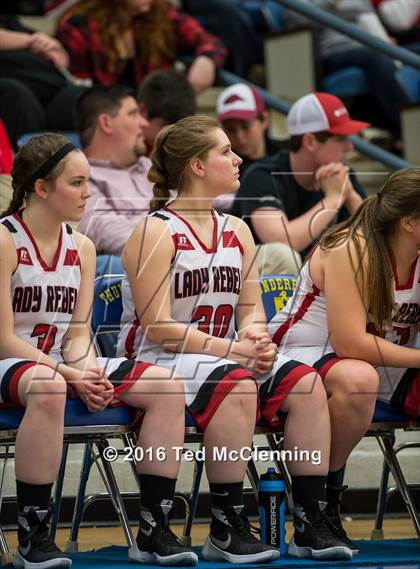 Thumbnail 3 in Wonderview vs Sacred Heart (AAA 1A District Playoff) photogallery.