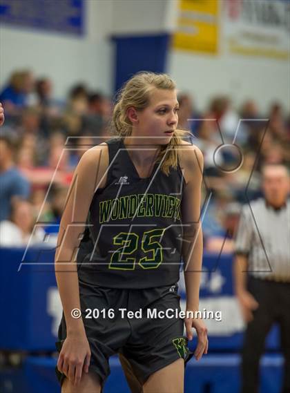 Thumbnail 3 in Wonderview vs Sacred Heart (AAA 1A District Playoff) photogallery.