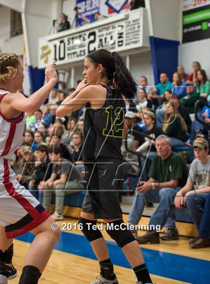 Thumbnail 1 in Wonderview vs Sacred Heart (AAA 1A District Playoff) photogallery.