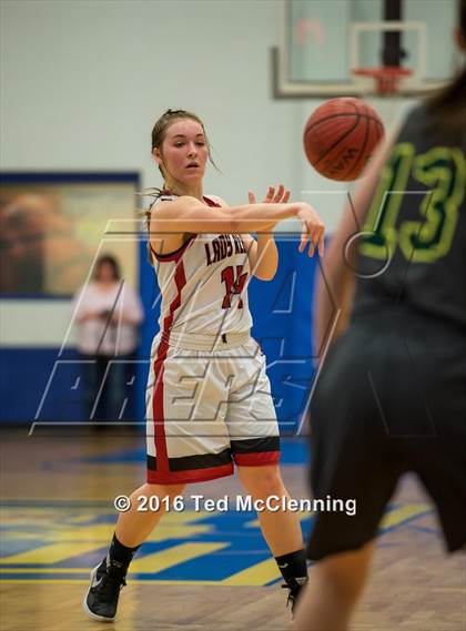 Thumbnail 3 in Wonderview vs Sacred Heart (AAA 1A District Playoff) photogallery.