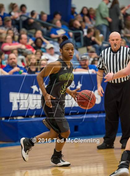 Thumbnail 2 in Wonderview vs Sacred Heart (AAA 1A District Playoff) photogallery.