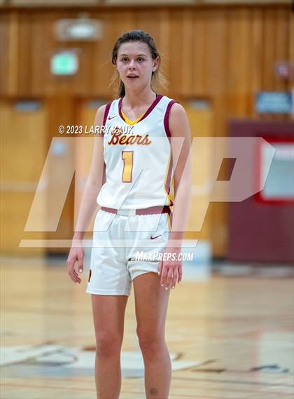 Thumbnail 2 in Menlo-Atherton vs. Los Altos (CIF CCS Div 1 Semifinal) photogallery.