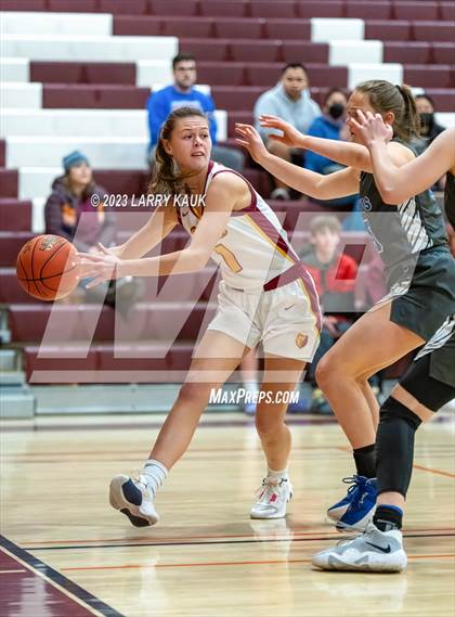 Thumbnail 1 in Menlo-Atherton vs. Los Altos (CIF CCS Div 1 Semifinal) photogallery.