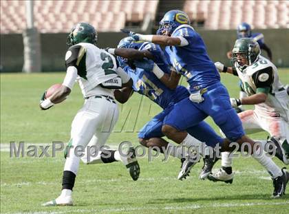 Thumbnail 3 in Narbonne vs. Crenshaw (CIF LA City Section D1 Final) photogallery.