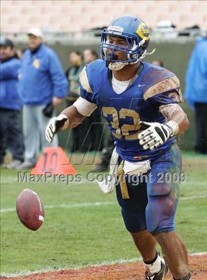 Thumbnail 1 in Narbonne vs. Crenshaw (CIF LA City Section D1 Final) photogallery.