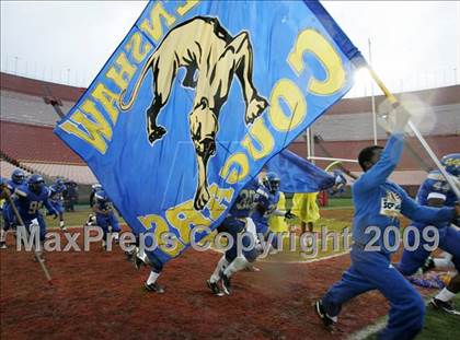 Thumbnail 3 in Narbonne vs. Crenshaw (CIF LA City Section D1 Final) photogallery.