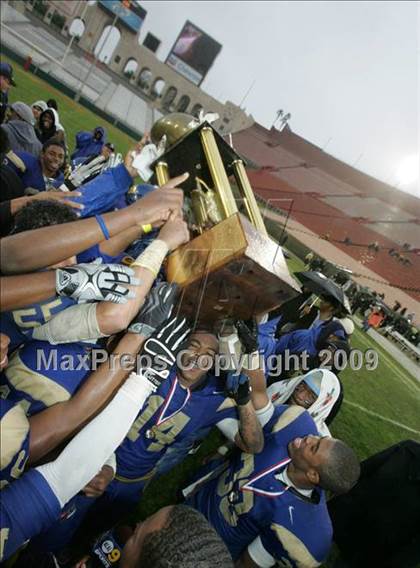 Thumbnail 3 in Narbonne vs. Crenshaw (CIF LA City Section D1 Final) photogallery.