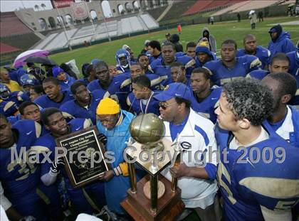 Thumbnail 1 in Narbonne vs. Crenshaw (CIF LA City Section D1 Final) photogallery.