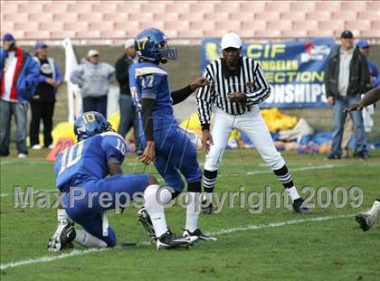 Thumbnail 3 in Narbonne vs. Crenshaw (CIF LA City Section D1 Final) photogallery.