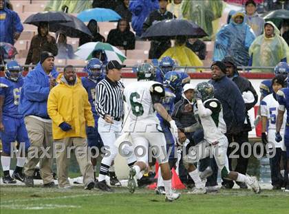 Thumbnail 1 in Narbonne vs. Crenshaw (CIF LA City Section D1 Final) photogallery.