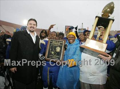 Thumbnail 1 in Narbonne vs. Crenshaw (CIF LA City Section D1 Final) photogallery.