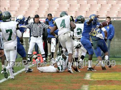 Thumbnail 1 in Narbonne vs. Crenshaw (CIF LA City Section D1 Final) photogallery.